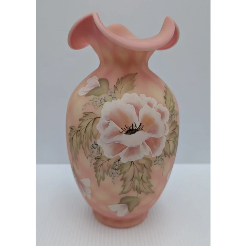 Fenton Burmese Diamond Optic Centennial Collection Vase Glows 10